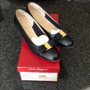 Vintage Salvatore Ferragamo Vara Calf Lizard Shoes